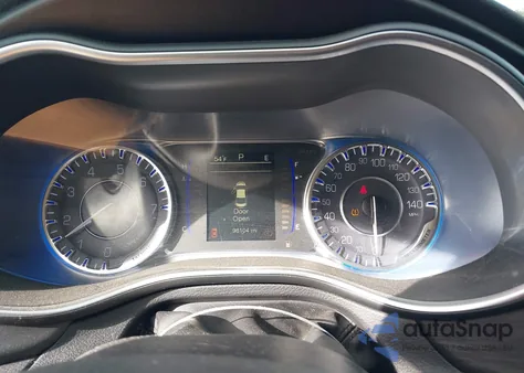 2016 Chrysler 200 Limited Platinum из США, поврежденный, VIN 1C3CCCAB5GN188781